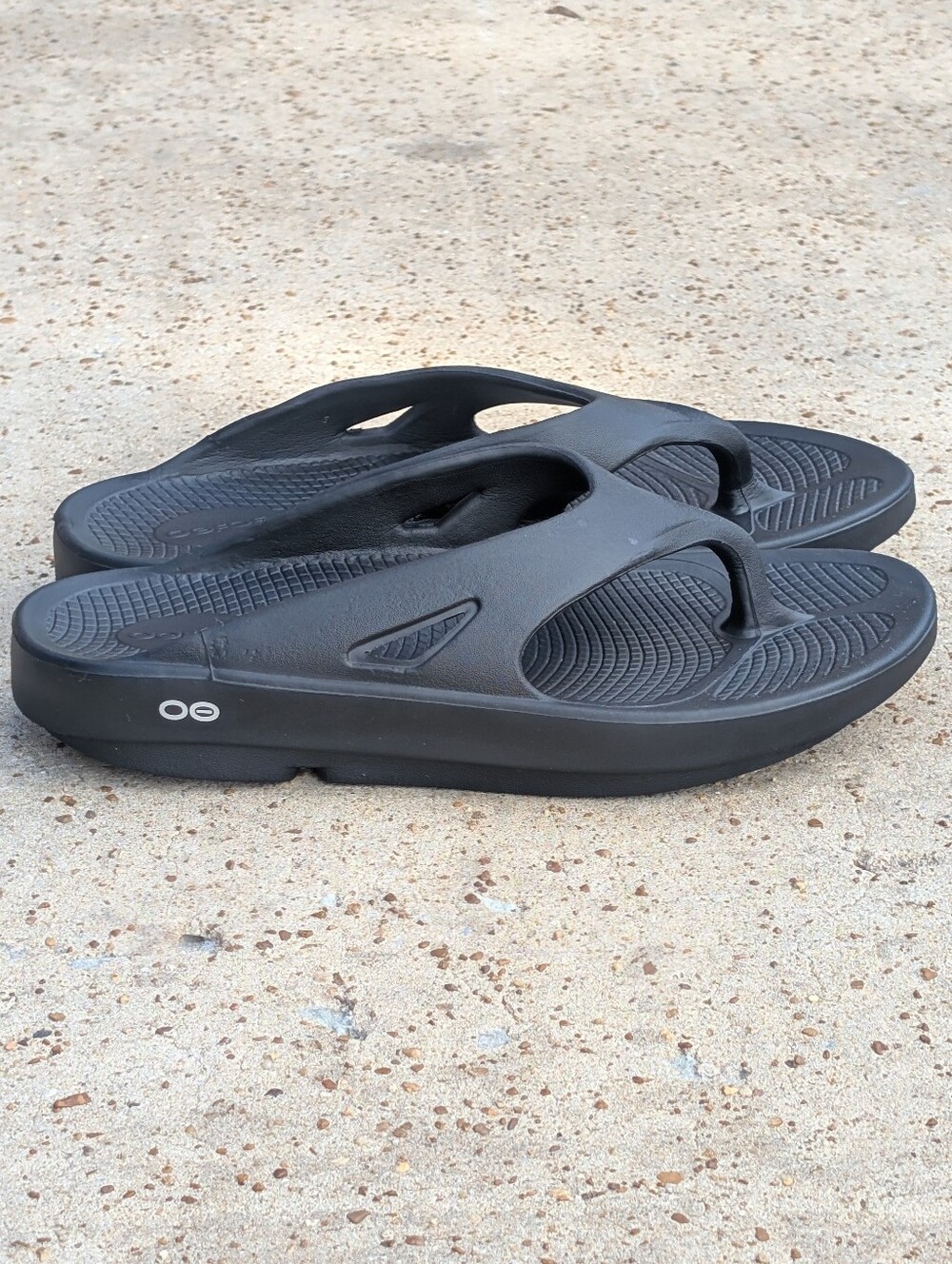 OOFOS Sport Recovery Sandals Flip Flops Comfort Black Mens Size 10 Womens 12